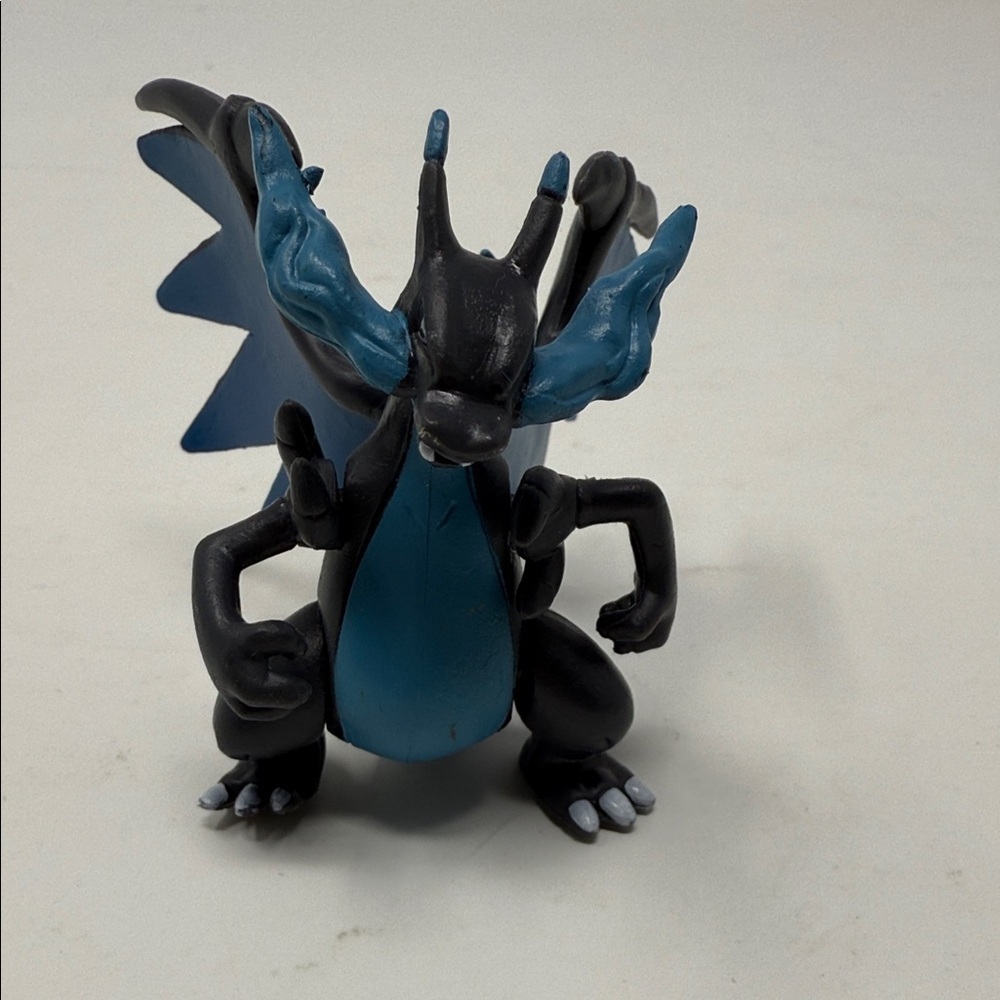 Pokémon Poseable Assembly 2.5 “ Figure Charizard